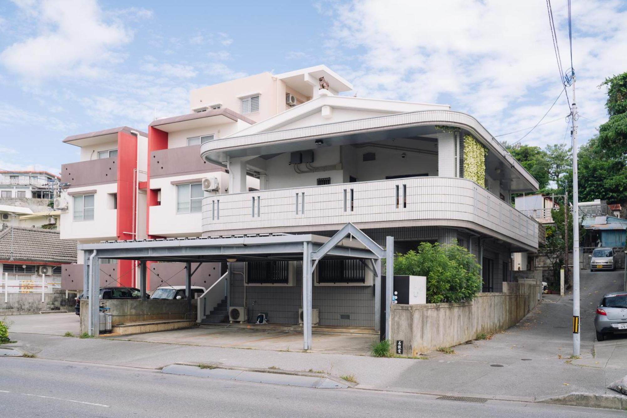 Infinity Hotel -Jiitchaku- Urasoe Экстерьер фото