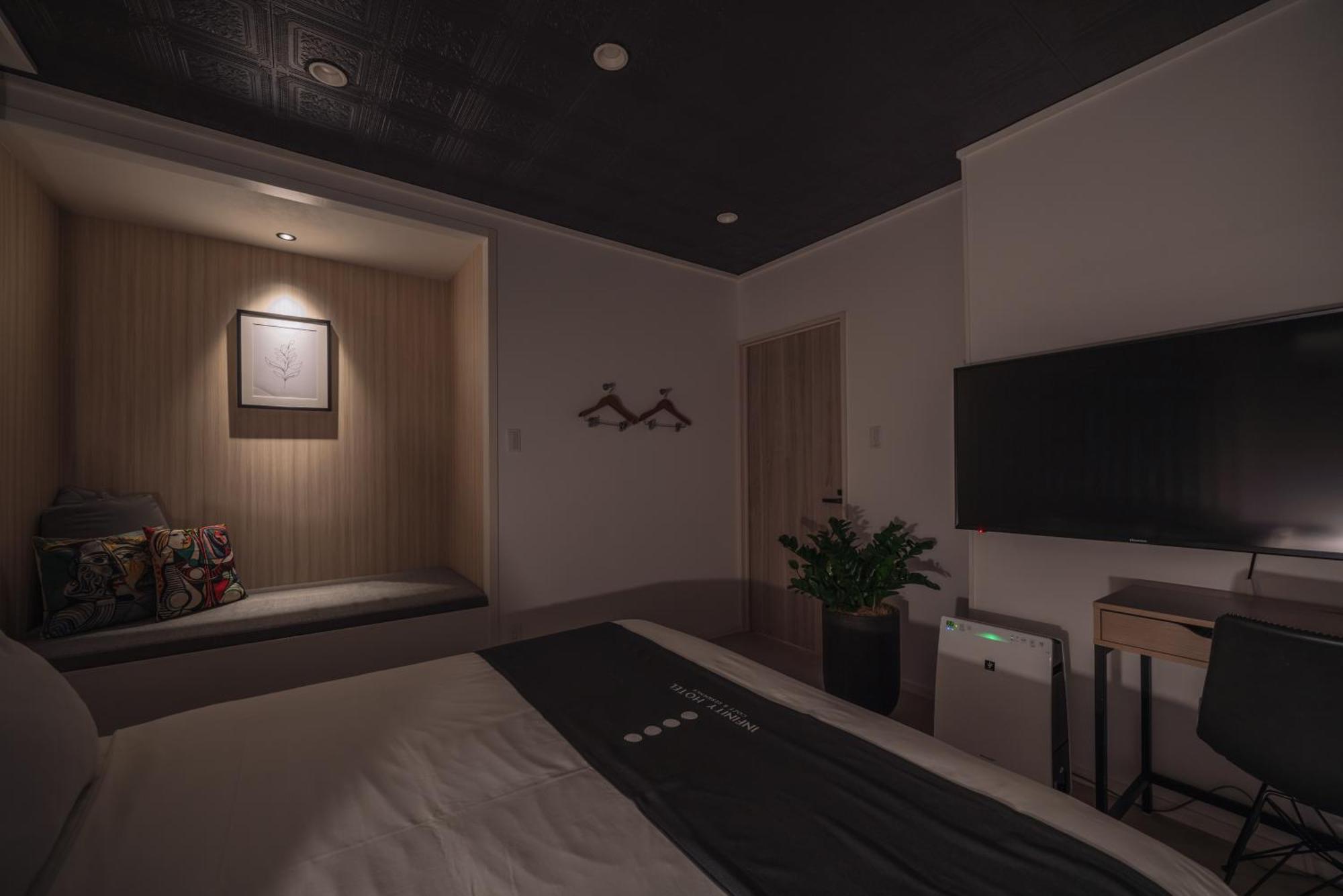 Infinity Hotel -Jiitchaku- Urasoe Экстерьер фото