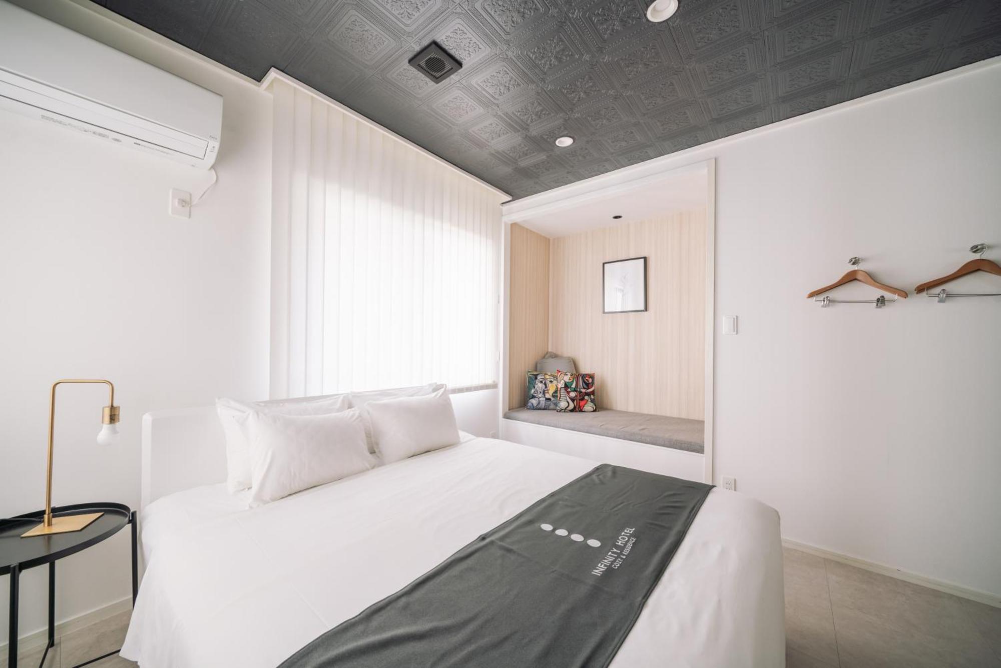 Infinity Hotel -Jiitchaku- Urasoe Экстерьер фото
